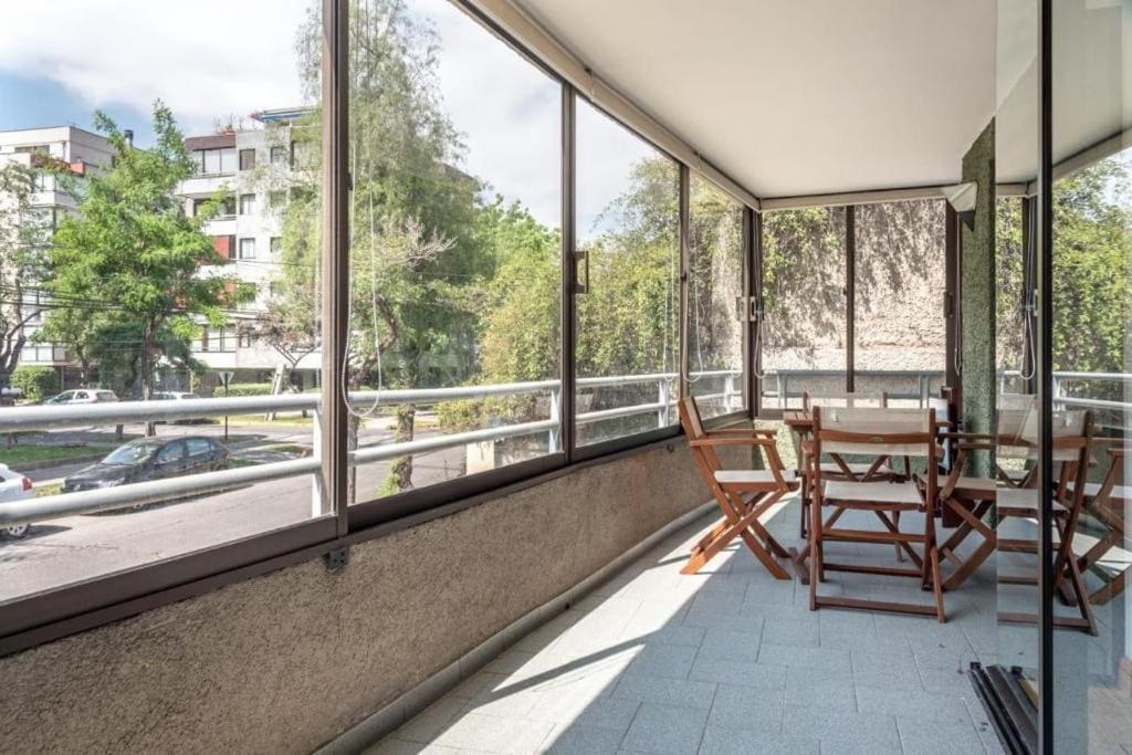 Apartamento Se Arrienda Amplio Departamento En Providencia *